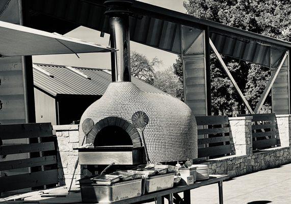 The magical pizza oven