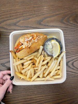 Hot lobster roll