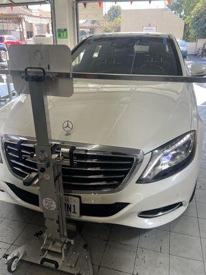 Mercredes S550 OEM Windshield Replacement & Calibration