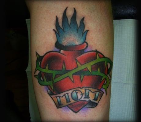 custom tattooing by joey g