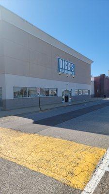 Front of Dick's Warehouse