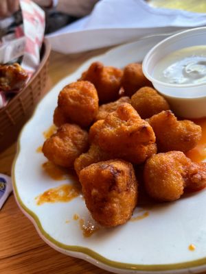 Cauliflower wings