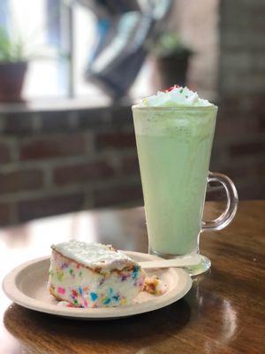 matcha birthday cake latte