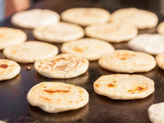 PUPUSAS come and taste the flavor of el salvador