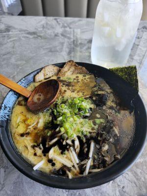 Soy tonkotsu ramen