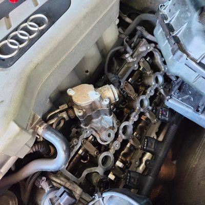 Fixing an oil leak on a customer's Audi R8