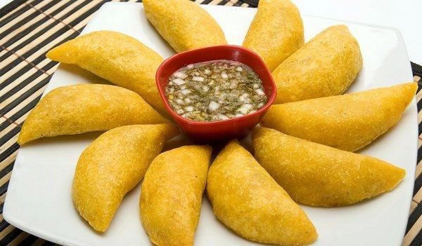 Beef and Chicken, Empanadas  Empanadas Colombianas de Carne y Pollo