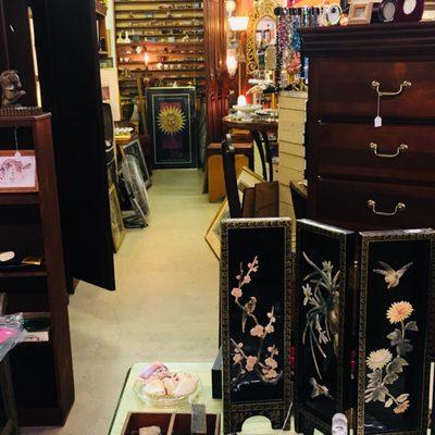 Aladdin's Lamp Antiques