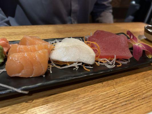 Sashimi (salmon, Tuna, albacore)