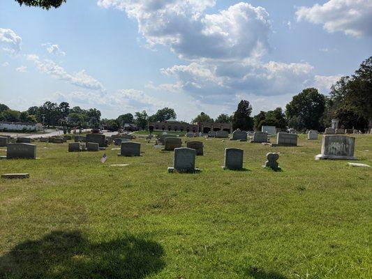 Eastview Cemetery, Newton