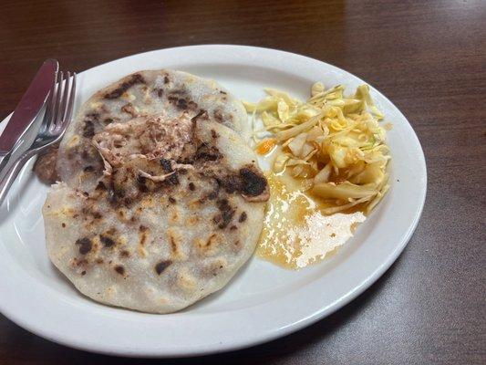 Pupusas de frijol con queso de arroz