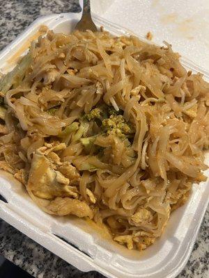 Chicken Pad Thai (add broccoli)