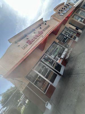 Front door is facing west right on Sierra Ave. looks like there's a little space for outdoor eating? That would be nice to explore.