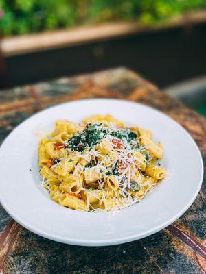 Conchiglie Con Speck , Funghi E Zafferano