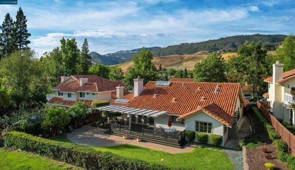 SUCCESSFUL Seller Representation in the esteemed Blackhawk community in Danville,CA