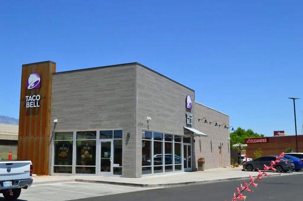 Flat roof for fast food restaurant