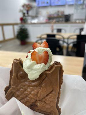 Taiyaki Strawberry cream