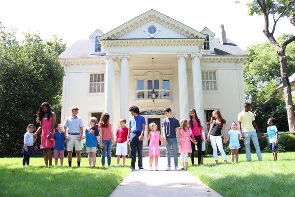 Students visit Lausanne's original campus on Central Ave.