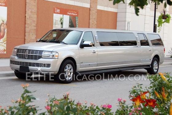 Chicago Stretch Navigator Limousine