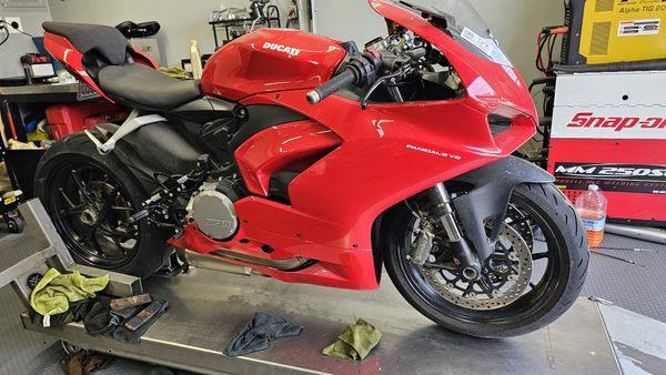 Ducati Panigale V4 Service.