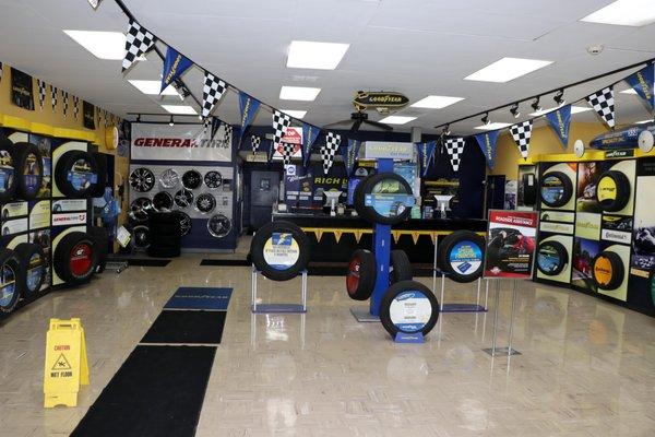 RICHLONN'S TIRE & SERVICE CENTERS