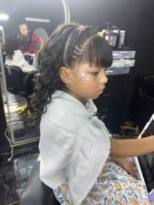 Hairstyling and makeup for kids