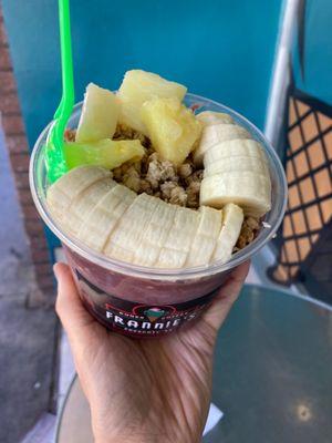 Tropical Açaí bowl