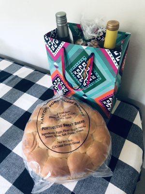 Pretty break-apart bread made a great gift.