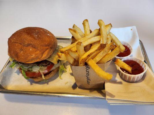 Lounge Burger with Fries