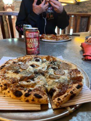 Sweet Onion Marmalade Pizza