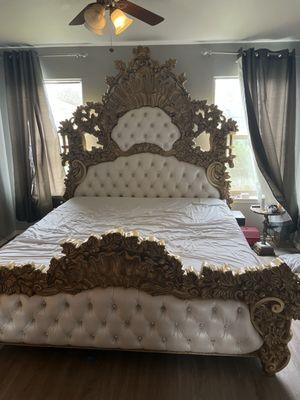 Another picture of the bed