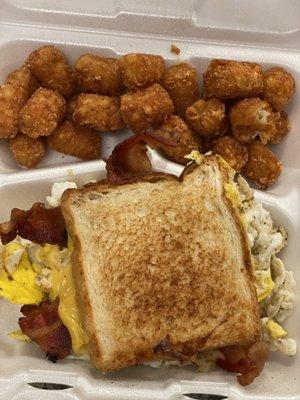 Bubby's B.E.C. Melt with Tots