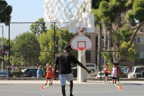 Dribble, pass, shoot, and score in the City of Chula Vista Fall Basketball League! Registration begins now!  #BasketballLeague #YouthAthle