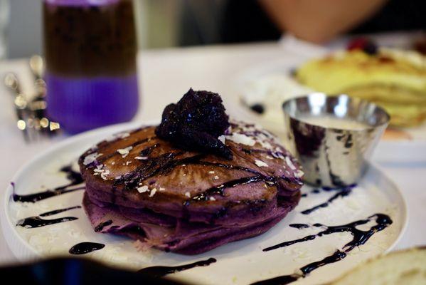 Ube Pancakes - IG: @nelson_eats