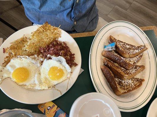 Big Breakfast with french toast