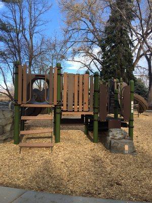 Smaller kids play structure