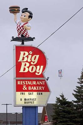 The familiar Big Boy sign!