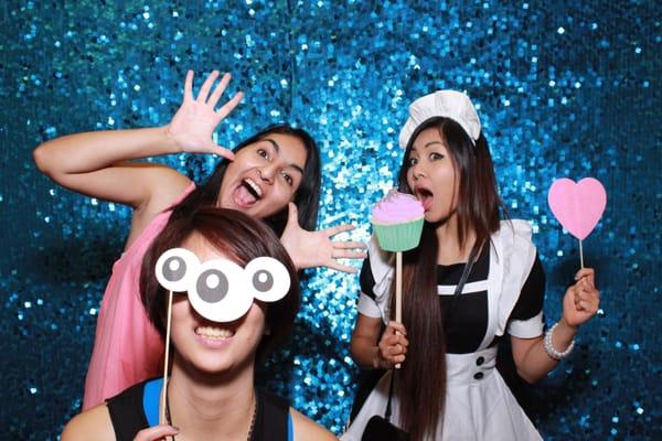 San Francisco, Sonoma, San Jose, Sacramento, Napa Party Photobooth, Slow Mo Booth, Flipbook & Instagram. Chic photo booth!