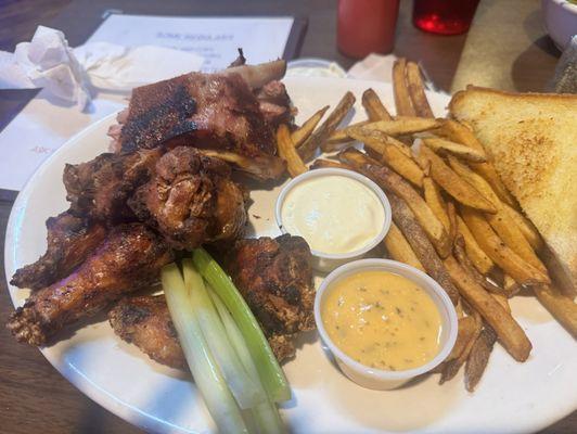 Chicken wing ribs & fries