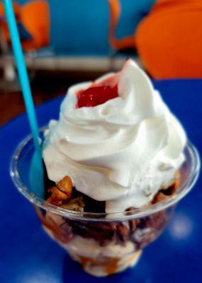 Scoop N Twist Turtle Sundae