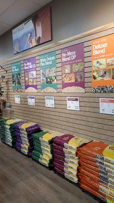 Wild Birds Unlimited Seed Blends