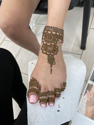 Henna tattoo