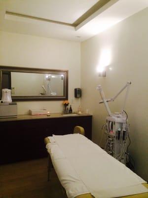 Facial Room.