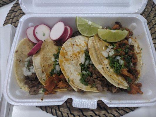 Carne asada and chorizo taco