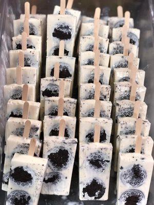 Oreo popsicles