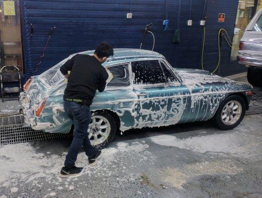 Fog light repair - 1973 MGB-GT with Buick 215 V8 - Wash in Progress