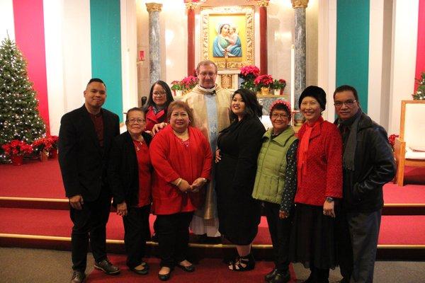 OLGC Saturday 5 pm. Ensemble with Fr. Jan *Organist/Accompanist/Coordinator: Ya boy on the far left!