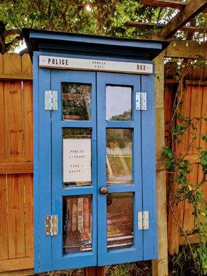 Little library (take a book, leave a book!)