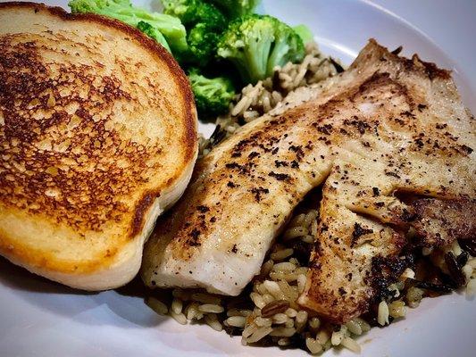 Grilled Tilapia on Wild Rice with Broccoli