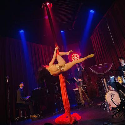 burlesque jazz night